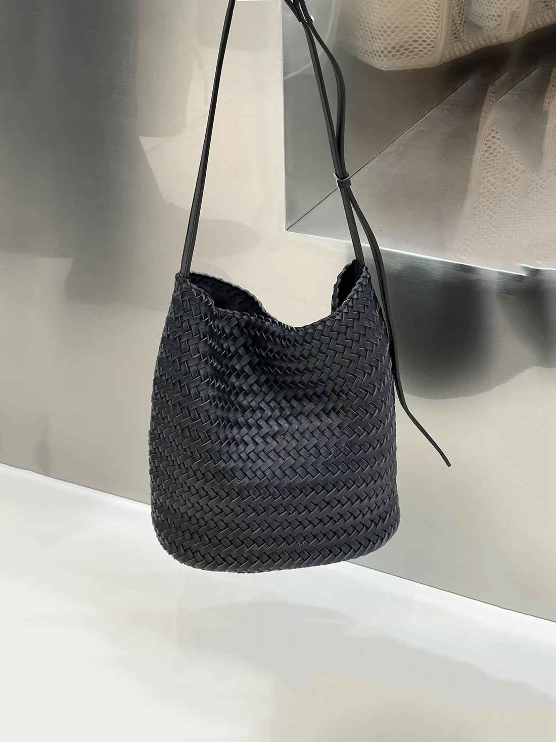 Sac seau tressé en cuir véritable, esprit luxe